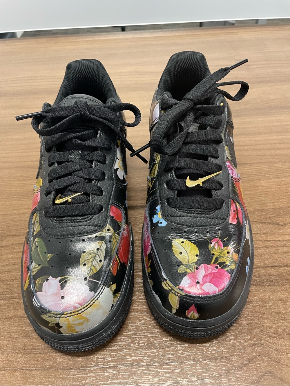Women’s Nike Air Force 1 Low Black Floral Sneakers size 7.5
